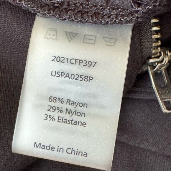 Universal Standard Pants Women MP (18P-20P) Black Capri Mid-Rise Pockets Stretch - Picture 15 of 15